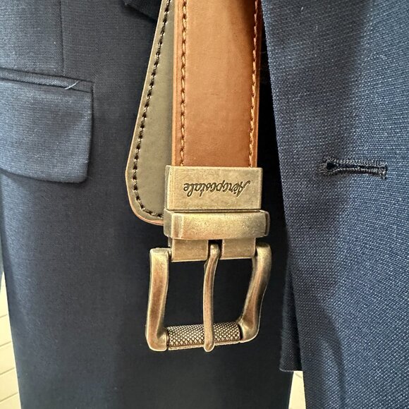 Men's Suit - Picture 4 of 8